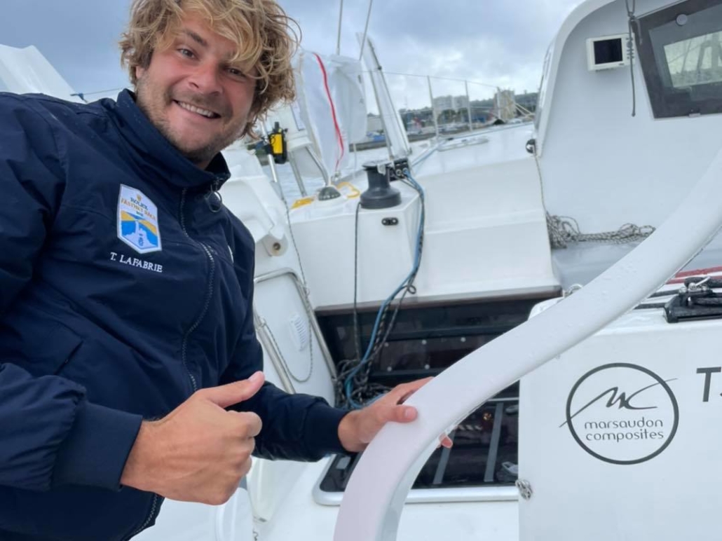 Un skipper à l'arrivée de la Rolex Fastnet Race